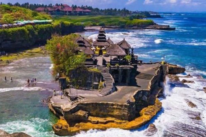 Tanah Lot Tour